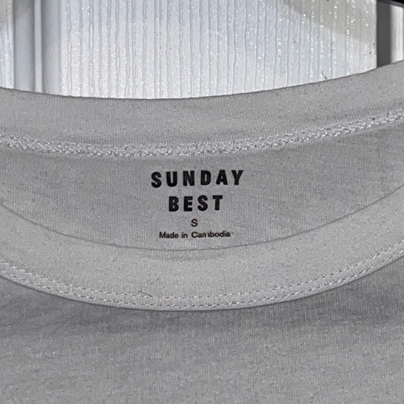 Sunday Best Dinosaur Emblem White T-Shirt - Size Small 🦕 - Picture 4 of 6